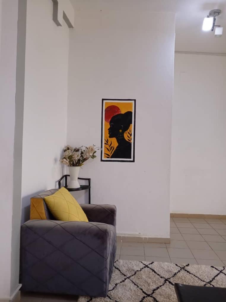 Appart Meuble Le Dakota Yaoundé Exteriér fotografie